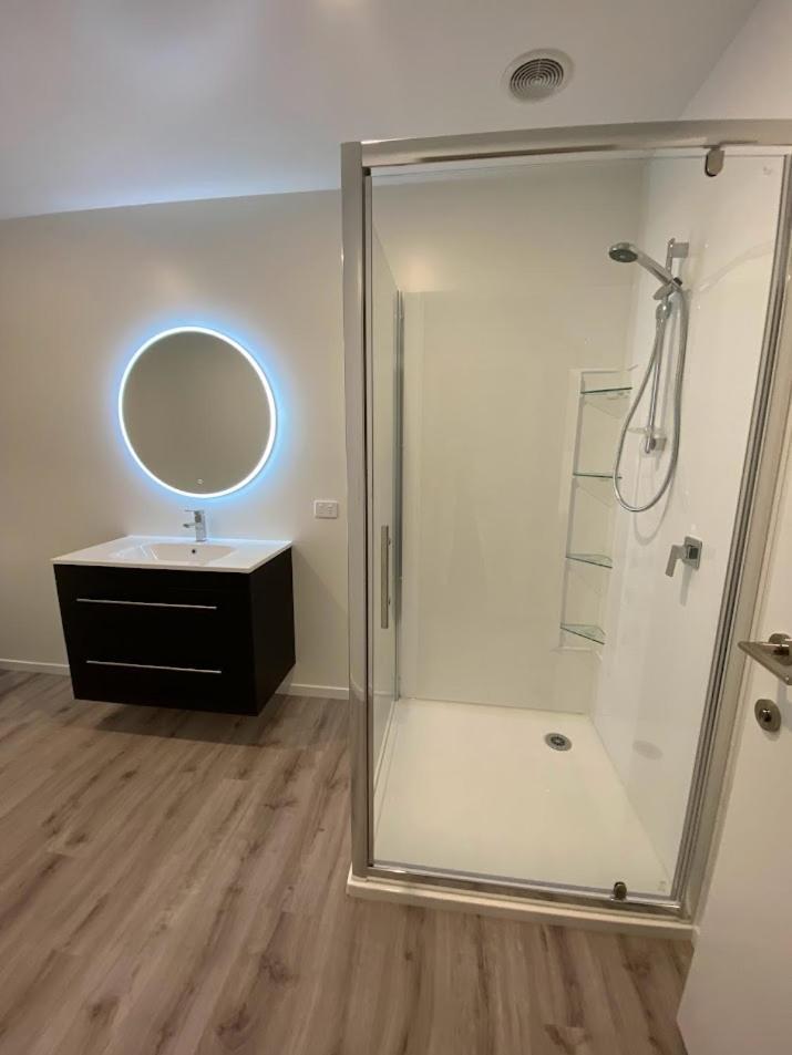 Holiday Home In Beautiful Те-Анау Экстерьер фото