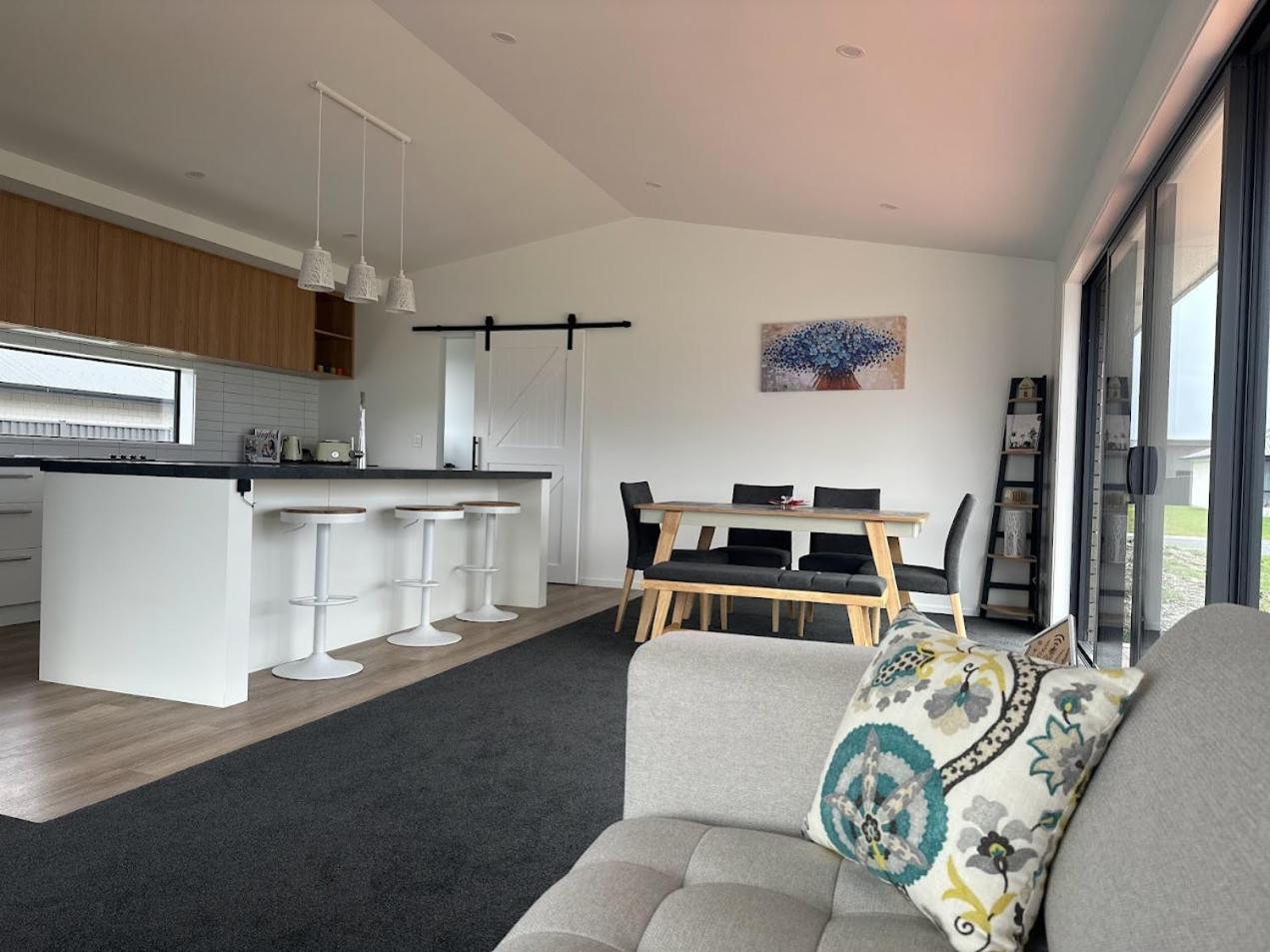 Holiday Home In Beautiful Те-Анау Экстерьер фото